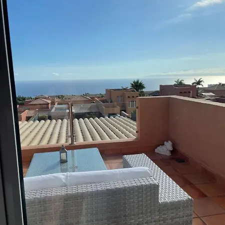 فيلة Amazing Villa Overlooking The Golf Course With Sea View أذيخي