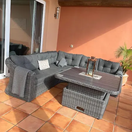Amazing Villa Overlooking The Golf Course With Sea View فيلة