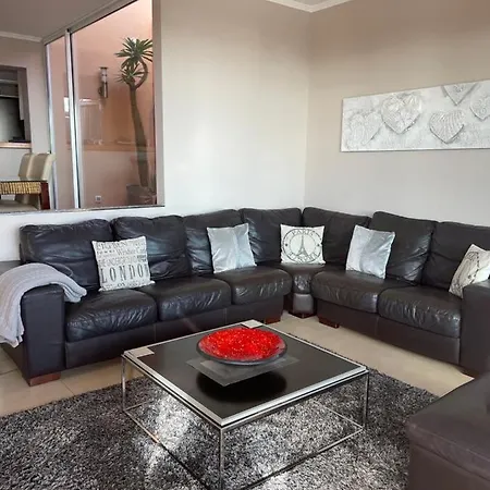 فيلة Amazing Villa Overlooking The Golf Course With Sea View أذيخي